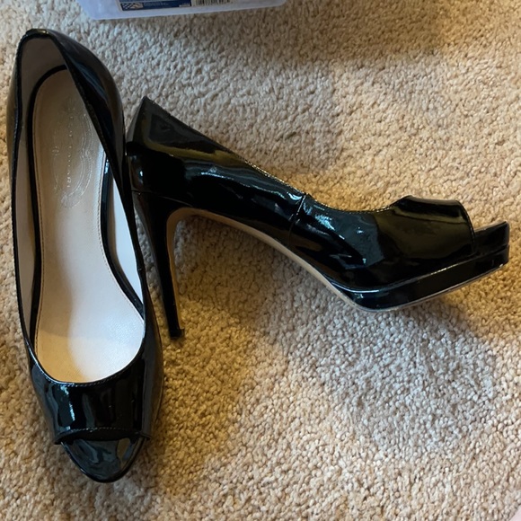 Black patent heels - Picture 2 of 6